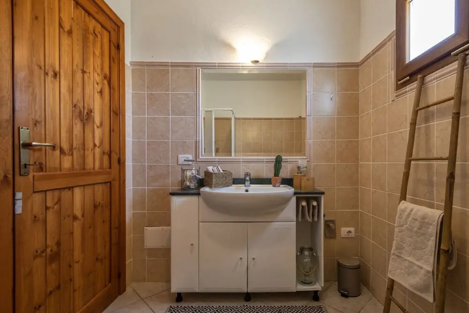 Near Alghero Shardana Guest House in Uri With Swimming Pool