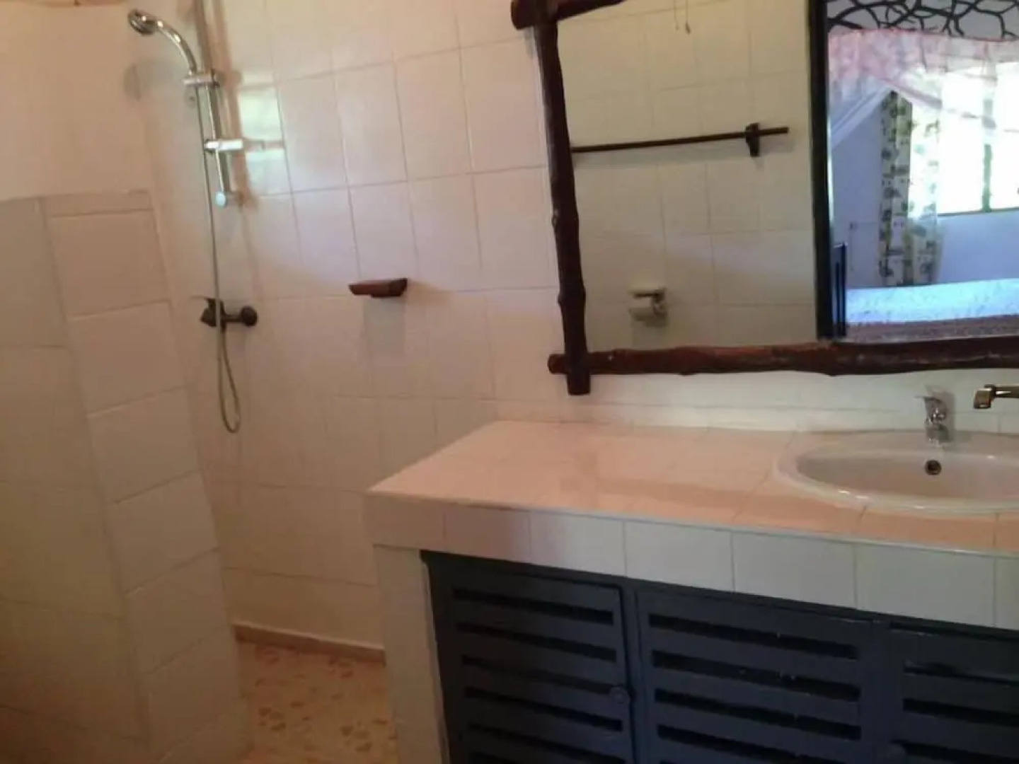 Villa Dora and Holly