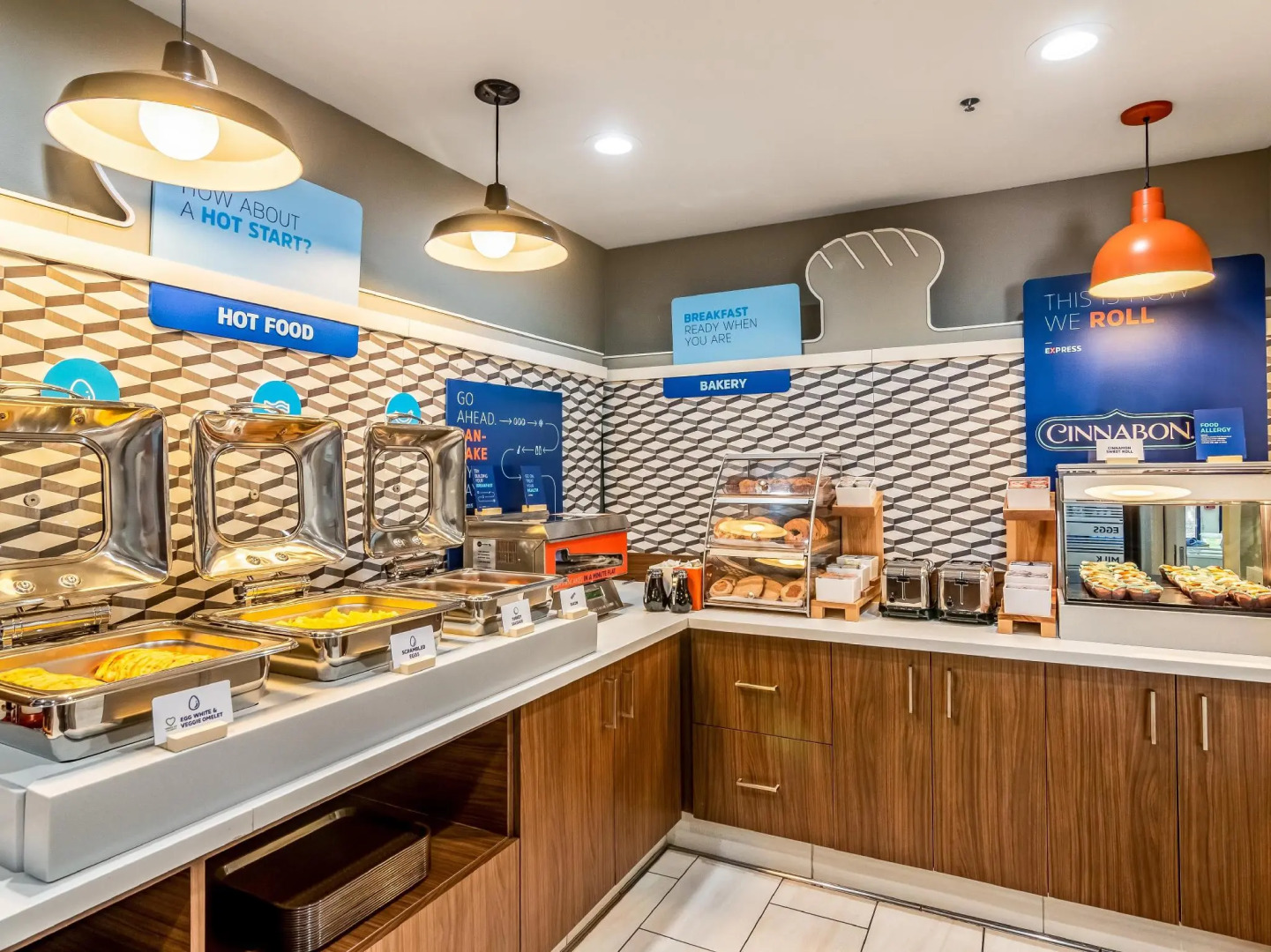 Holiday Inn Express & Suites Camarillo by IHG