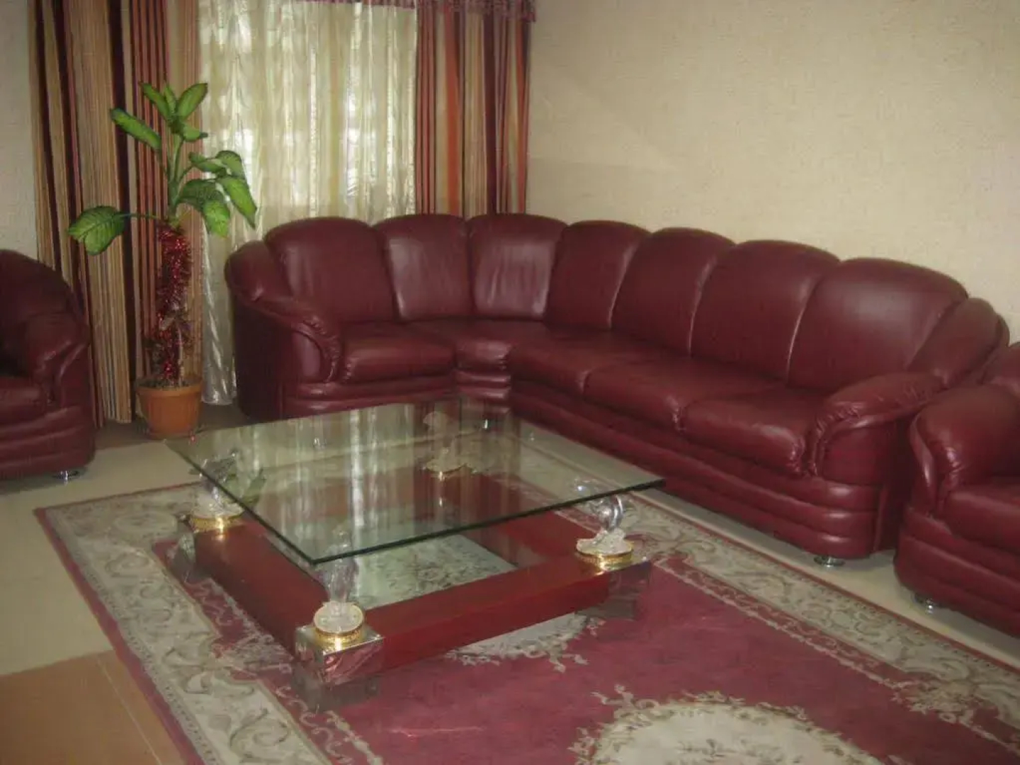 Tan-Sholpan Hotel
