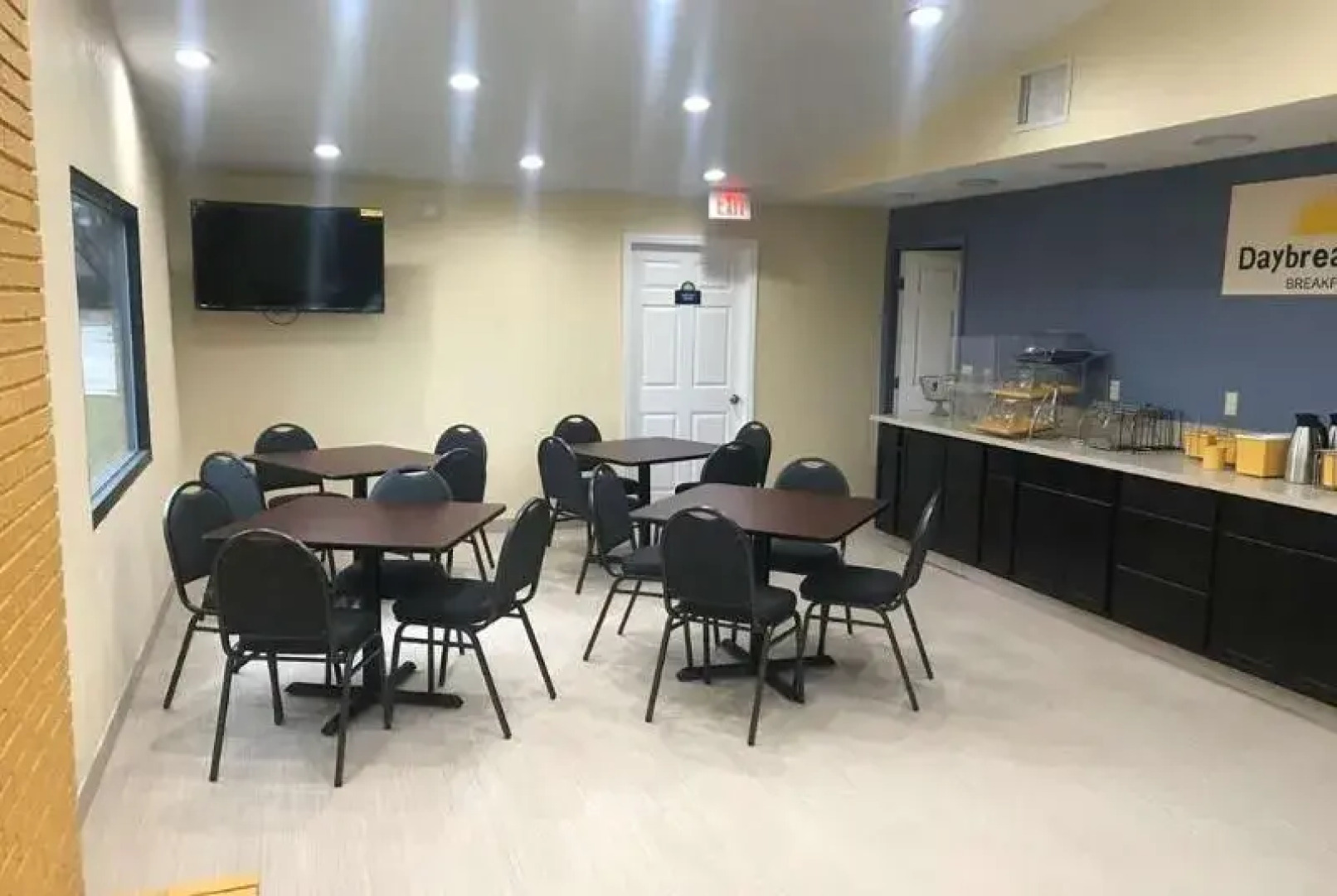 Days Inn by Wyndham King-Winston Salem Area