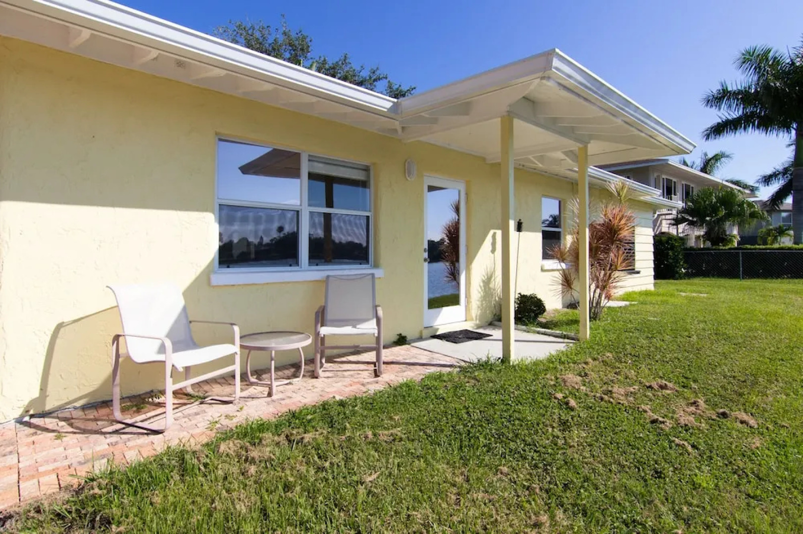 711 Albee Road West House - 2 Br home by RedAwning