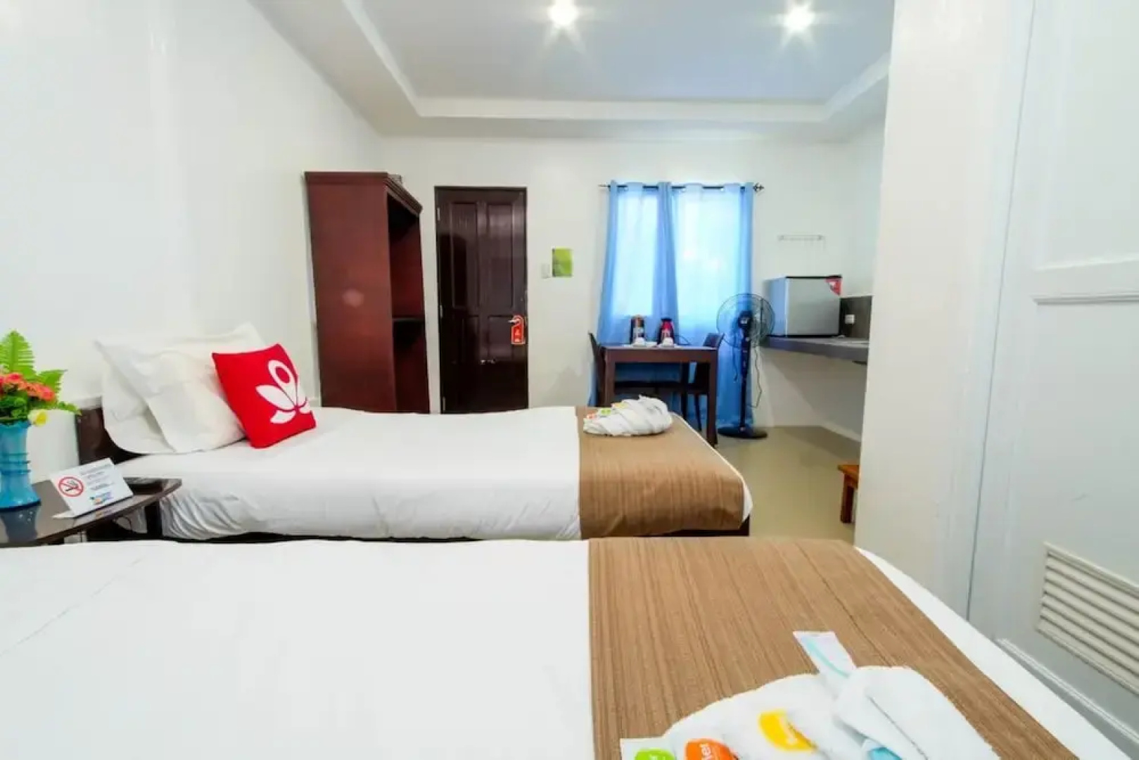 ZEN Rooms Pescadores Seaview Cebu