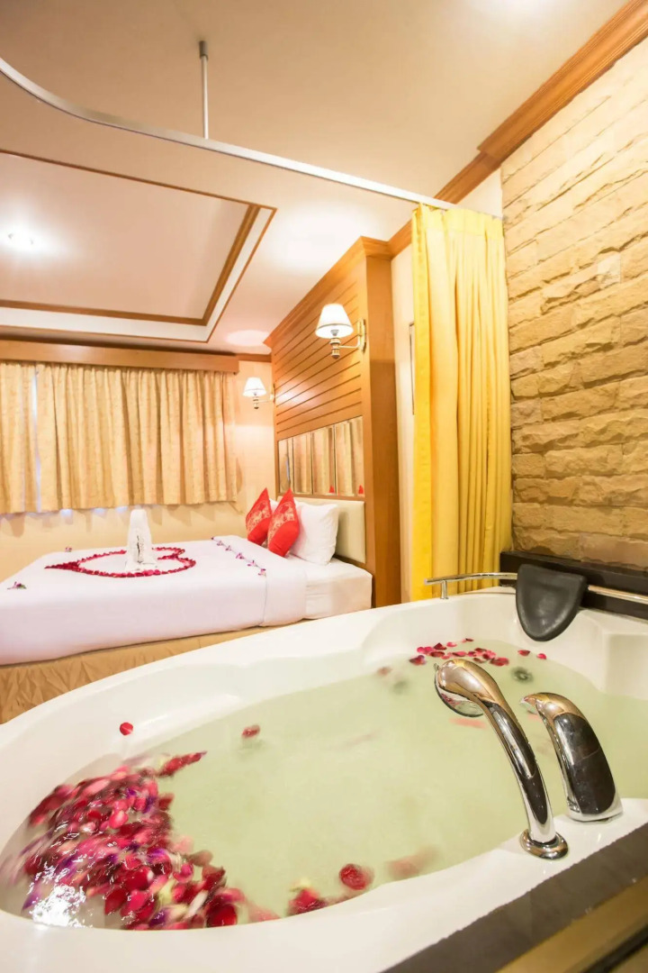 Bangkok Residence Hotel