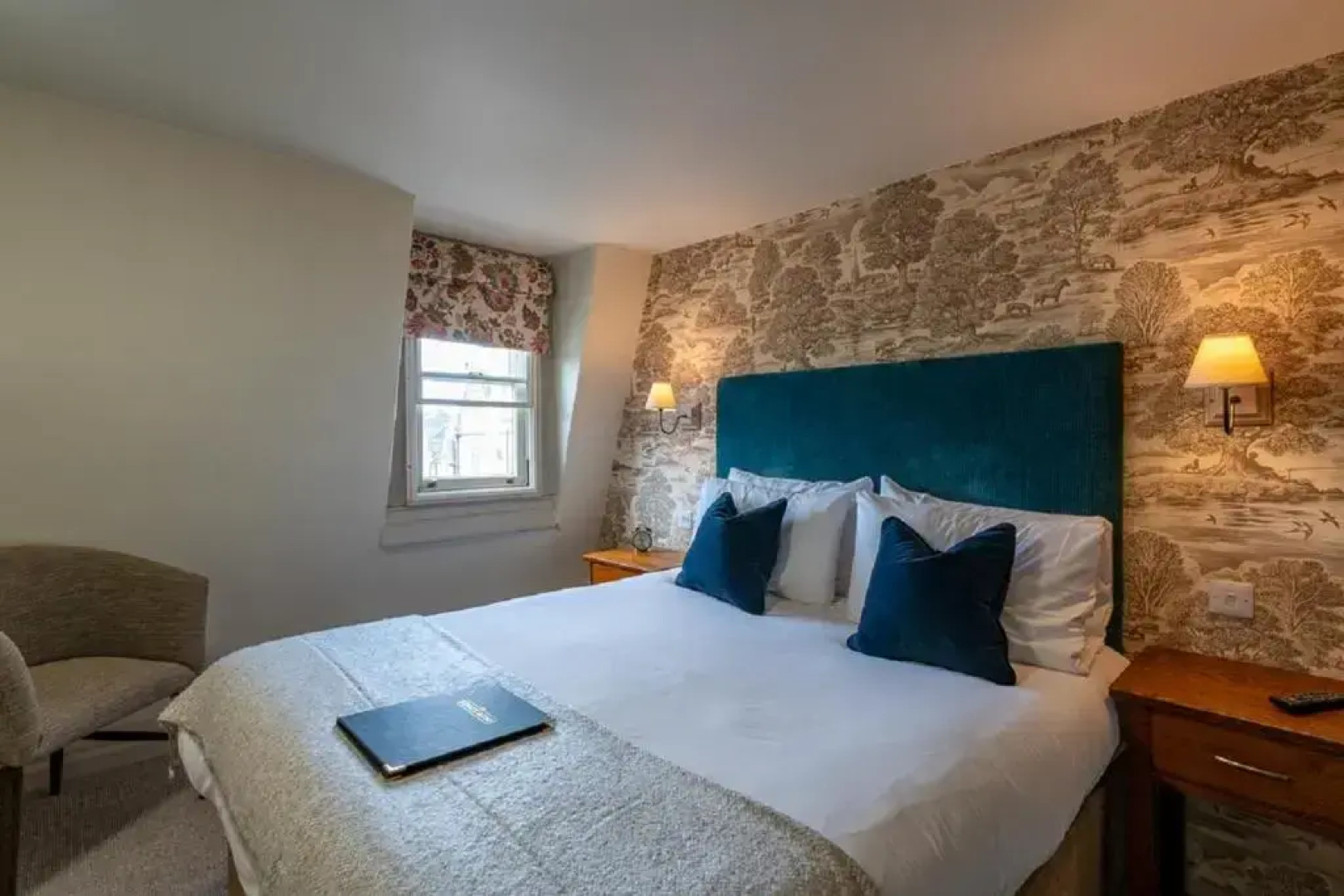 The Kings Arms Hotel - Inn