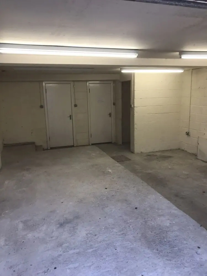 3-bed Apartment - Sleeps 6 - Parking, Wifi, Pets