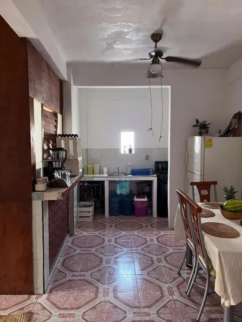 HomeStay Pochutla- Double Bed With Shared Bathroom in Private Home. Excellent Location, Wifi