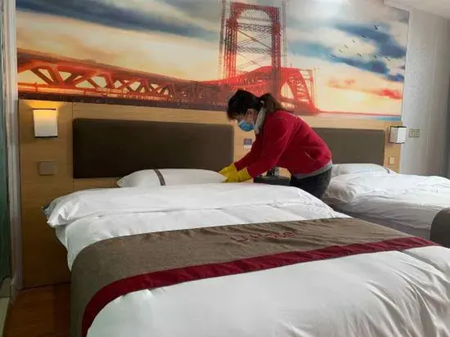 Shangpin Hotel (Fuzhou Dongxiang High-speed Railway Station Dongxin Department Store)