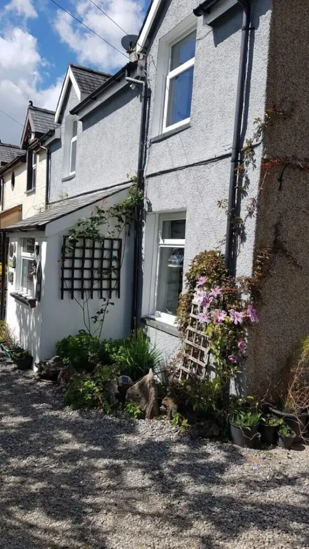 Yr  Hen Farcdy Bed & Breakfast