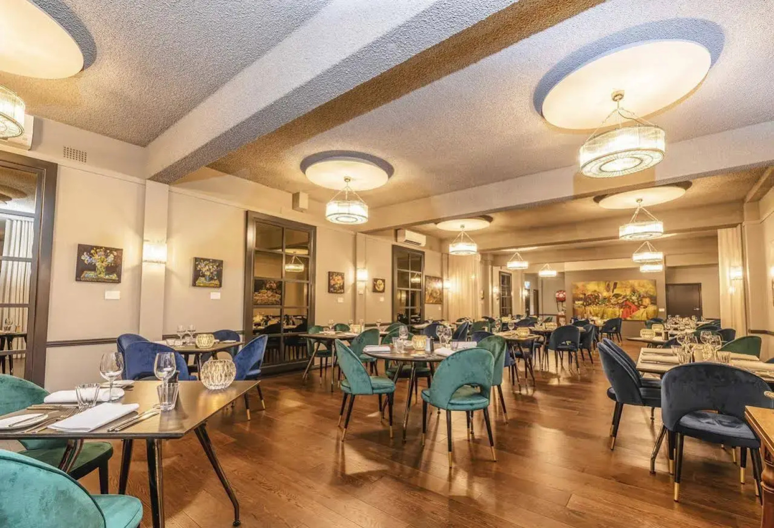 The Oriana Orange - Retro Hotel & Resort