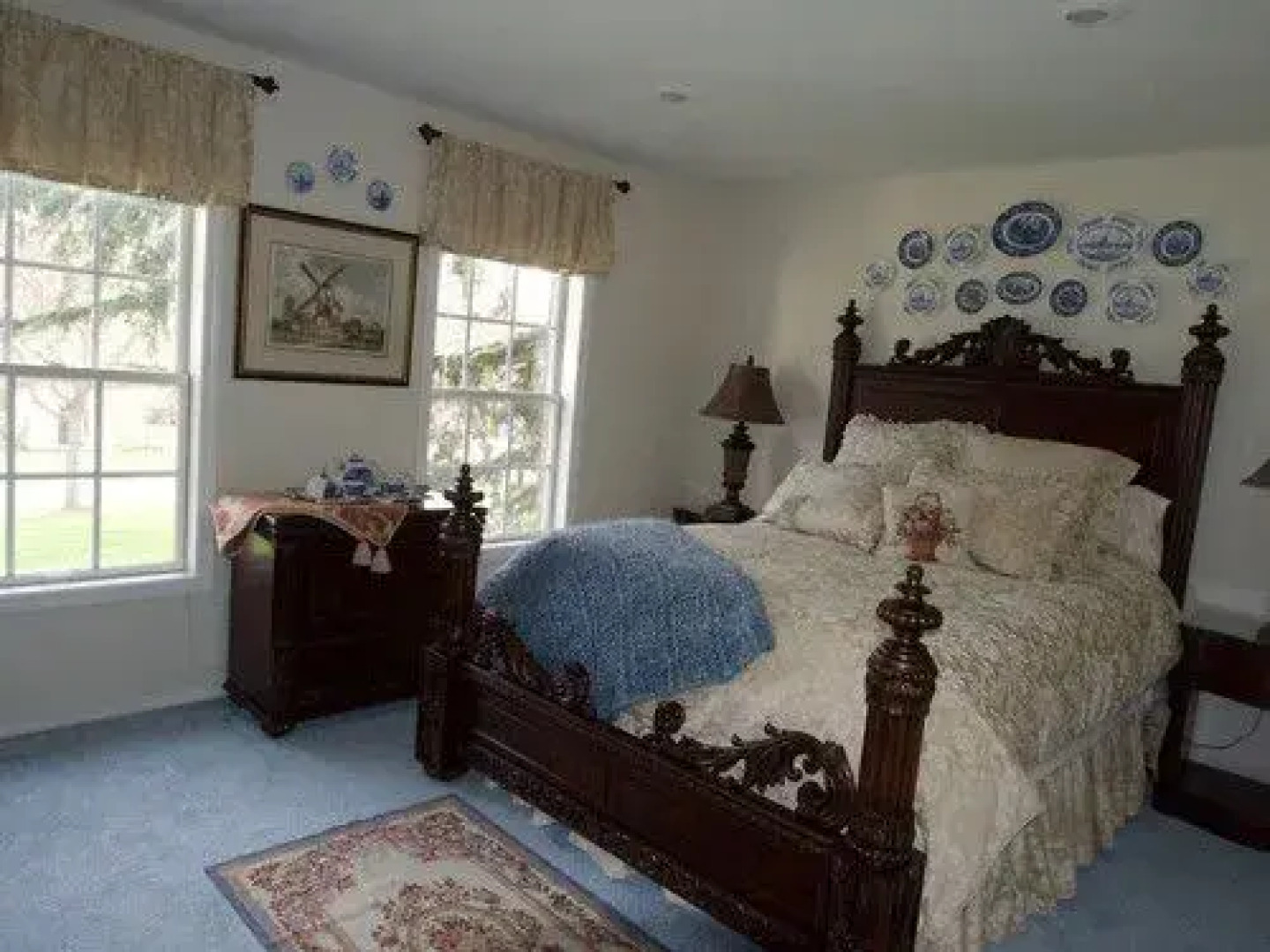 Sea Mist Waterfront Inn