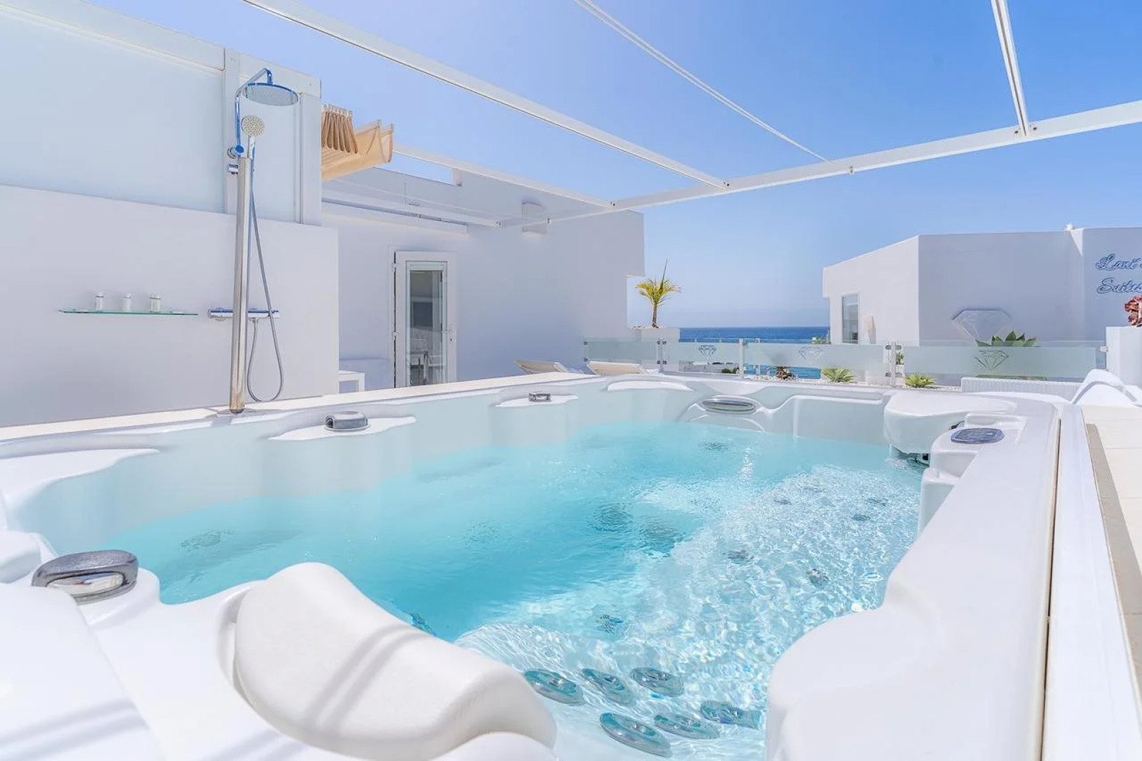 Lani's Suites de Luxe - Adults Only