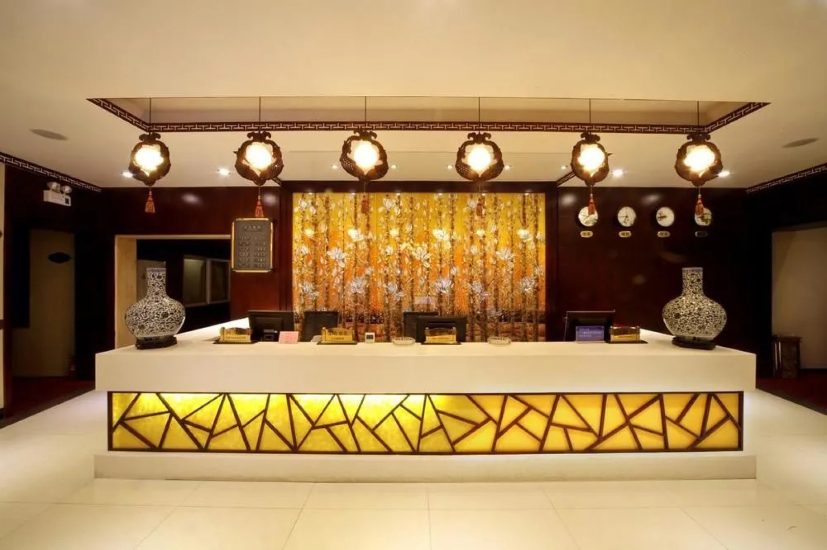 Baiyun Hotel - Lushan