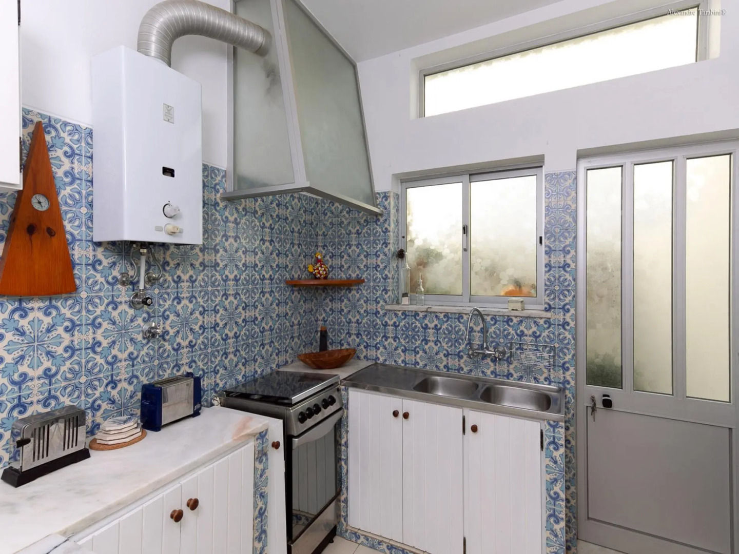 A18 - Chimney Townhouse in Historic Center