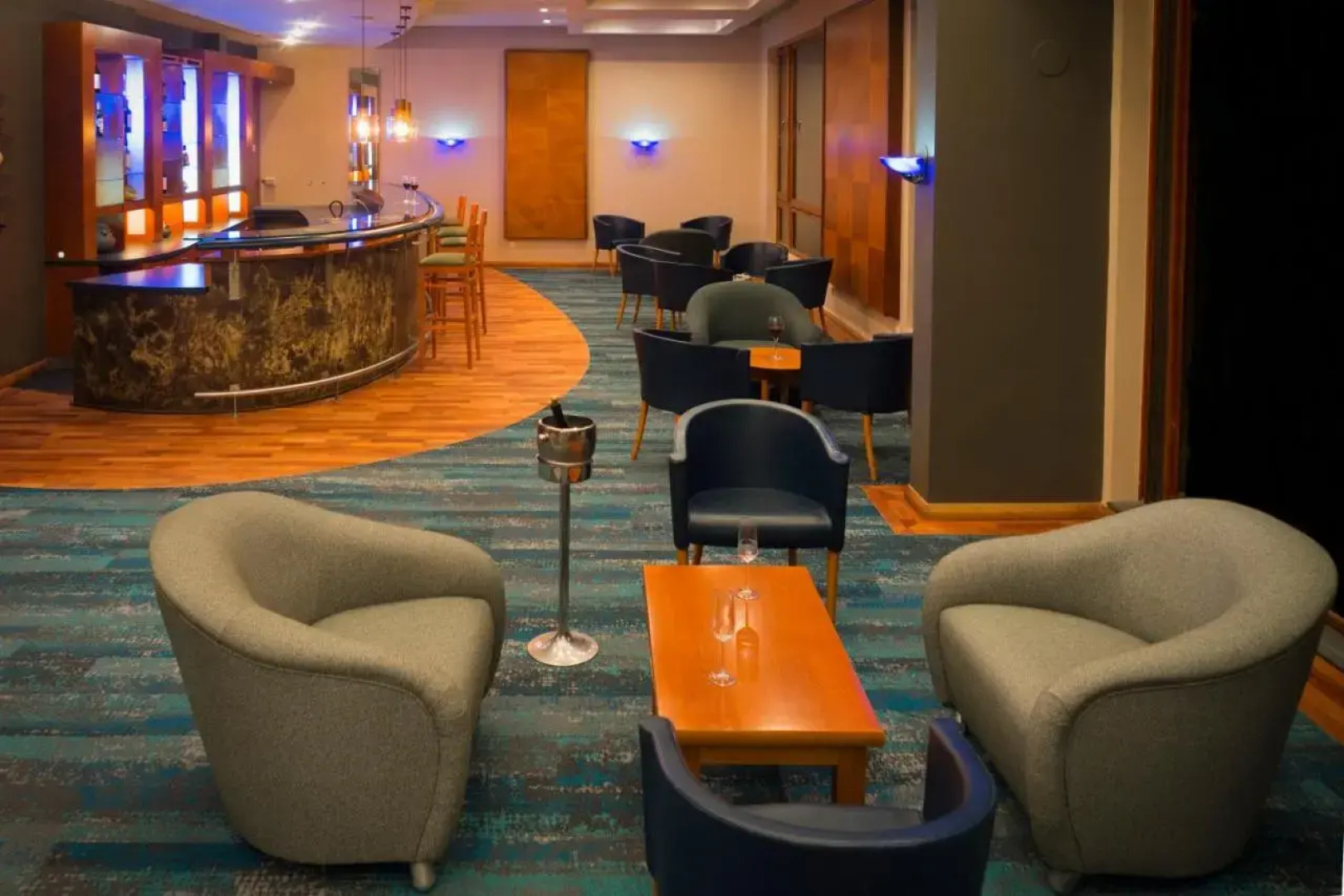 Park Lake Luxury Hotel