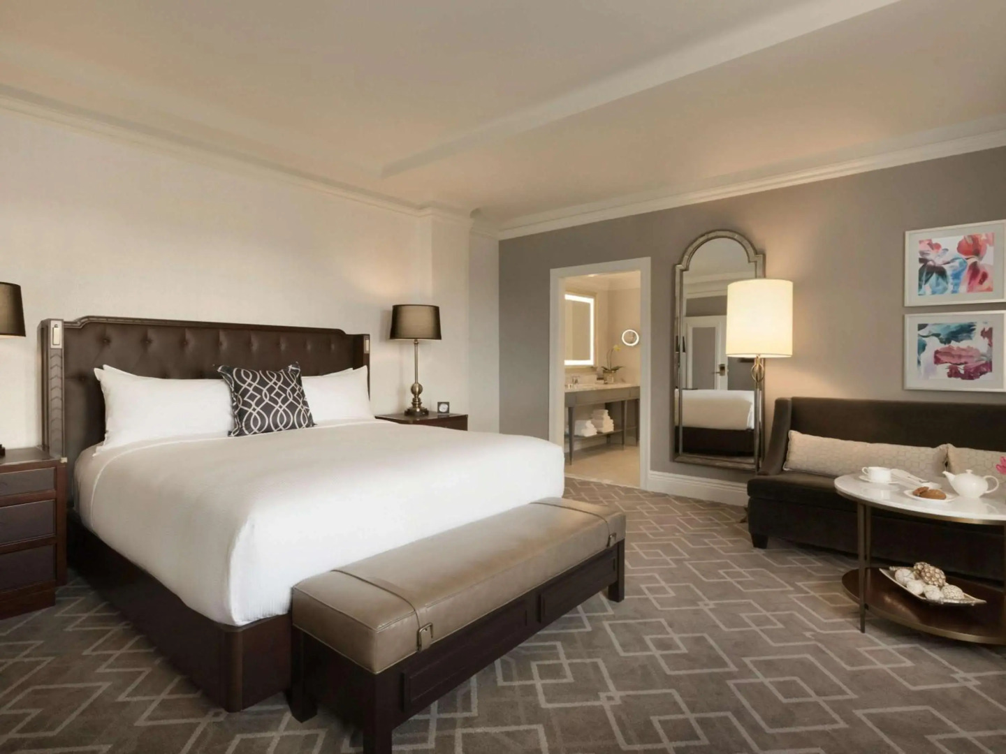 Fairmont Hotel Macdonald