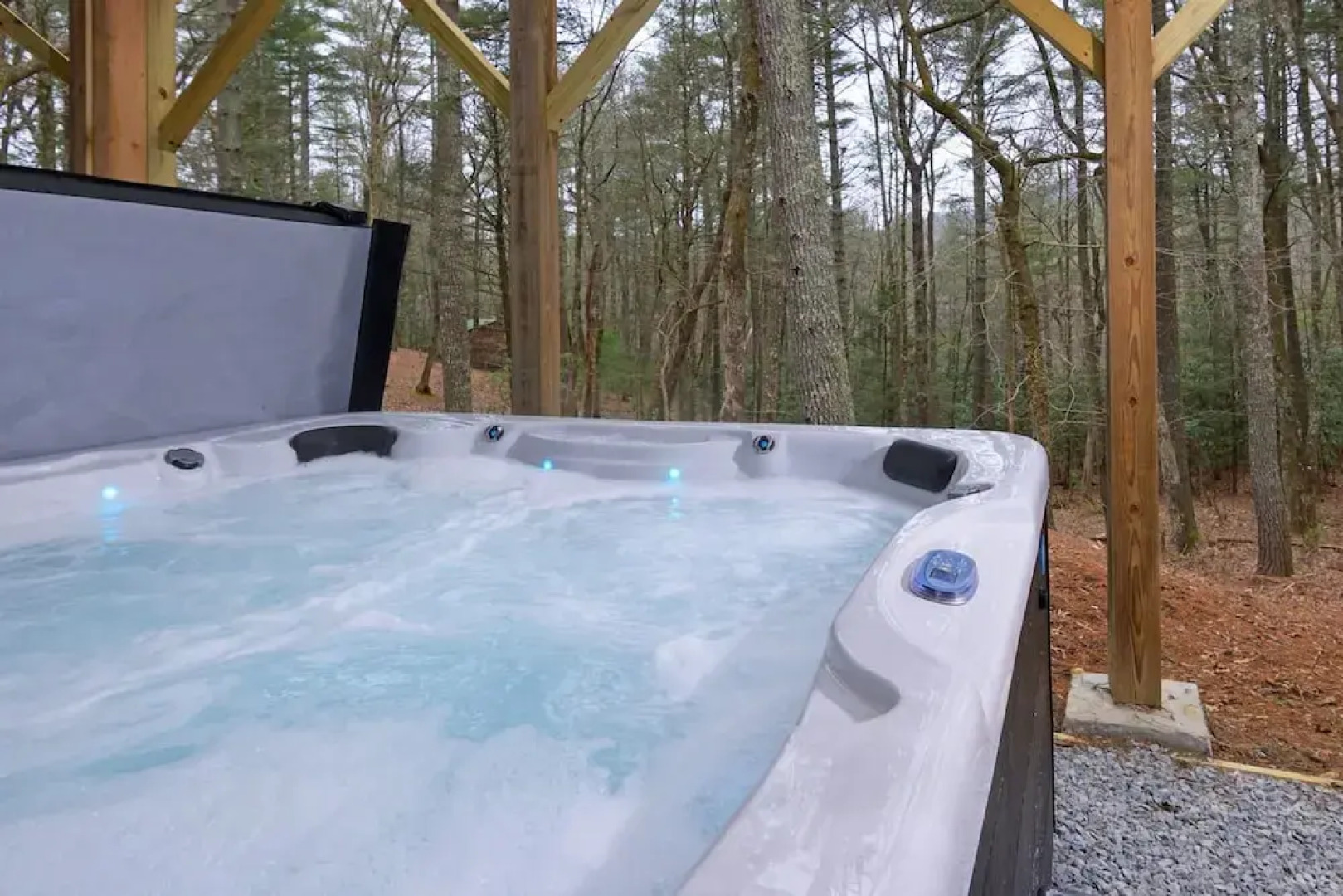 Boone Getaway Dog Friendly Hot Tub Fire Pit