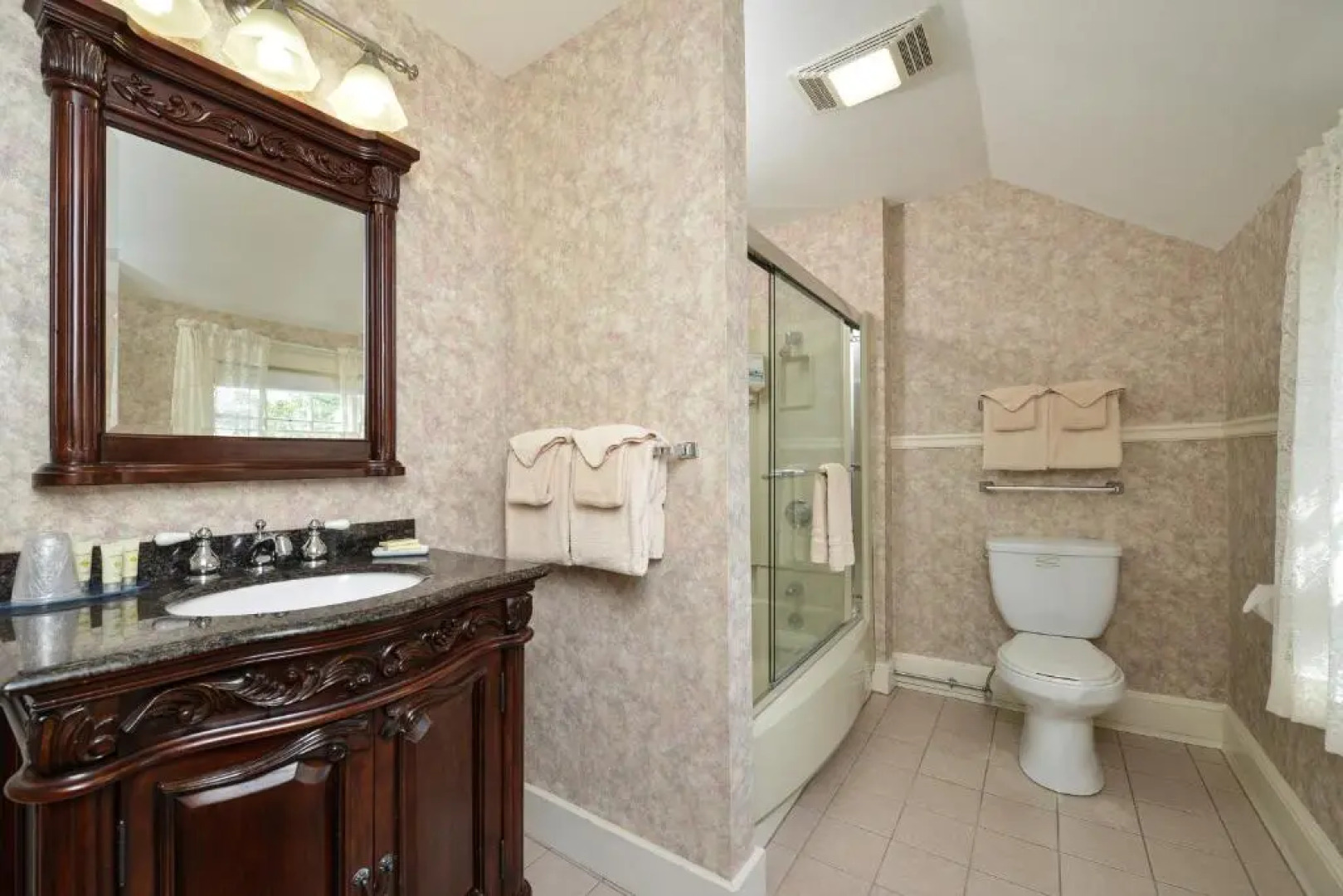 Atlantic Oceanside Hotel & Conference Center