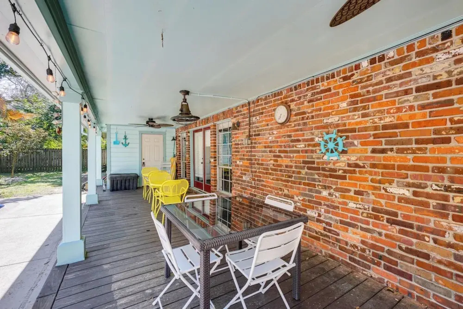 2 Mi to Gulfport Beaches: Poolside Paradise!