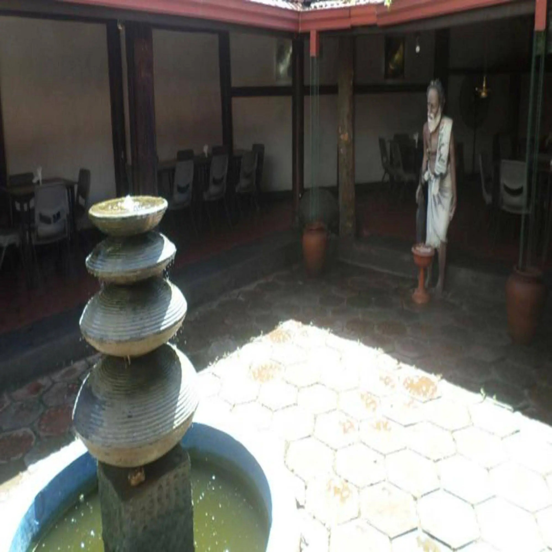 Cosy Hotel & Restaurant