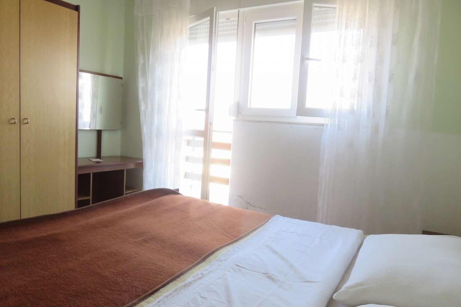 Marin - 100m From the Beach With Parking - A1