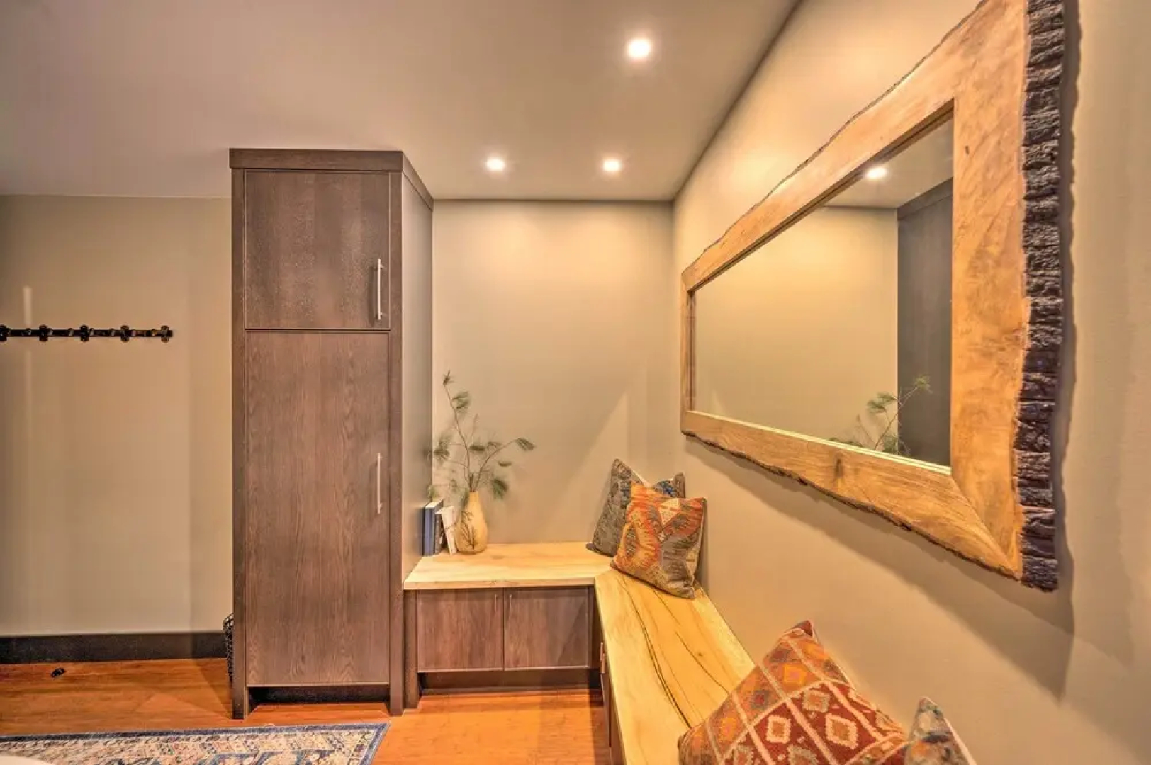 Riverfront Lincoln Condo: 1 Mi to Loon Mountain!