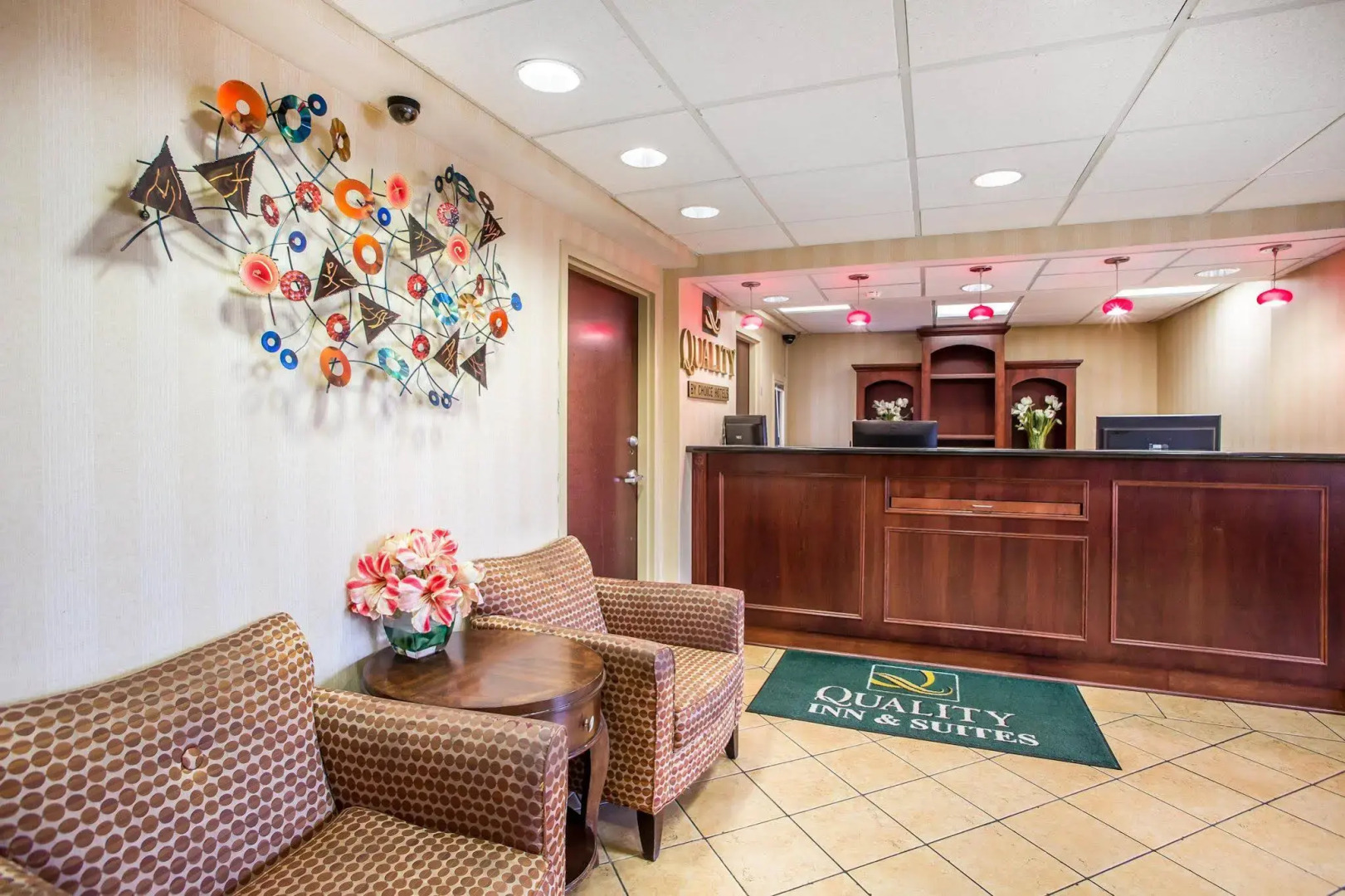Hibiscus Inn & Suites