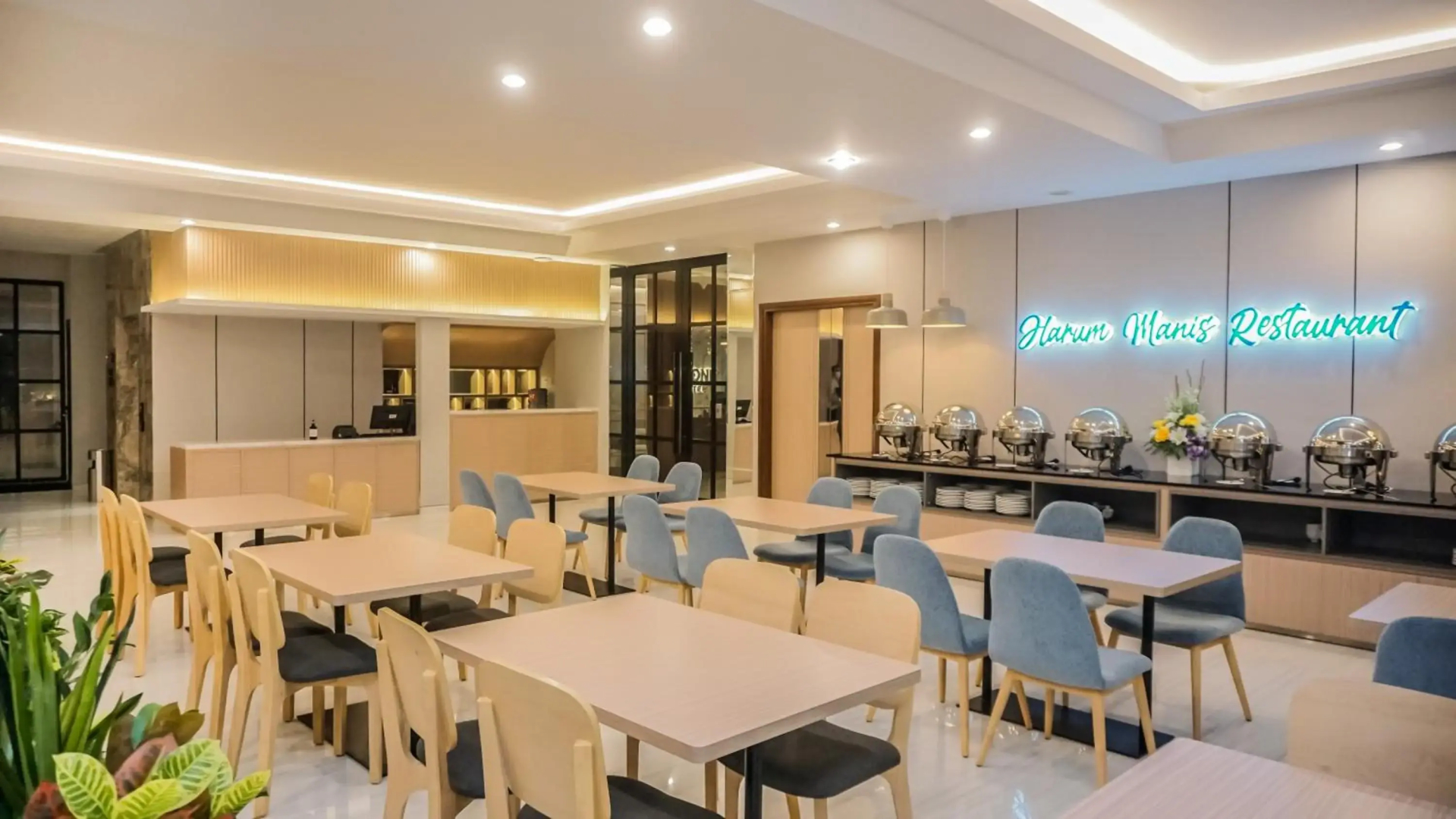 Front One King Hotel Tuban