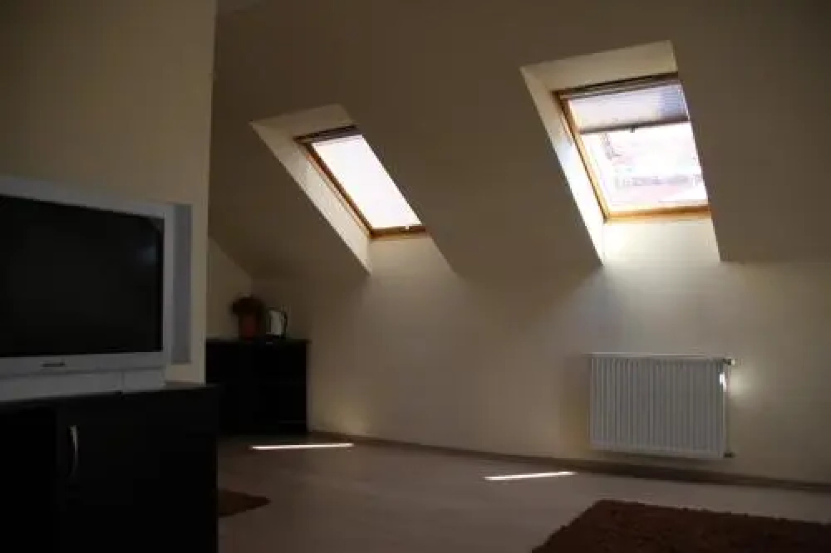 Astoria Hotel & Restaurant