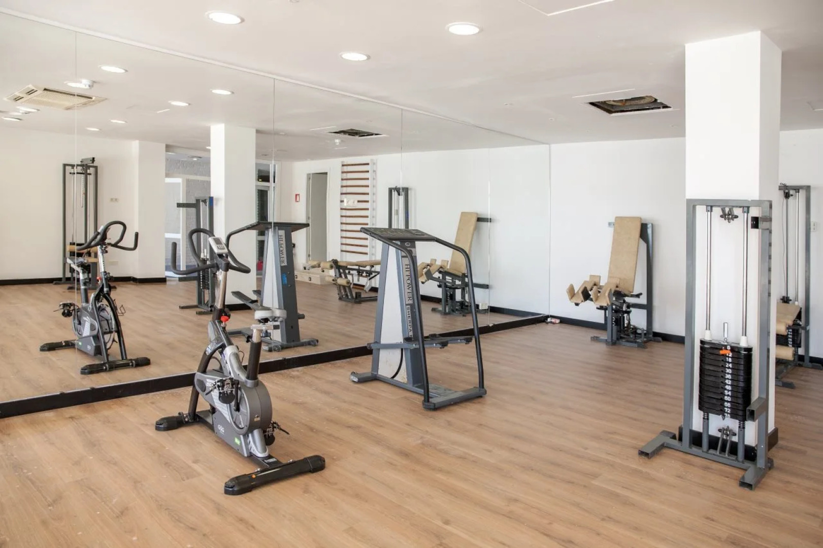 Globales Cala Vinas Adults Only 16+