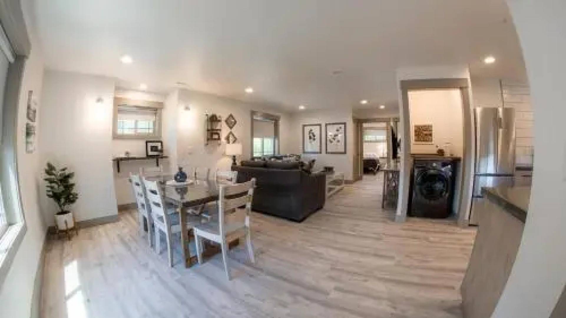 Raspberry Garden Inn & Suites