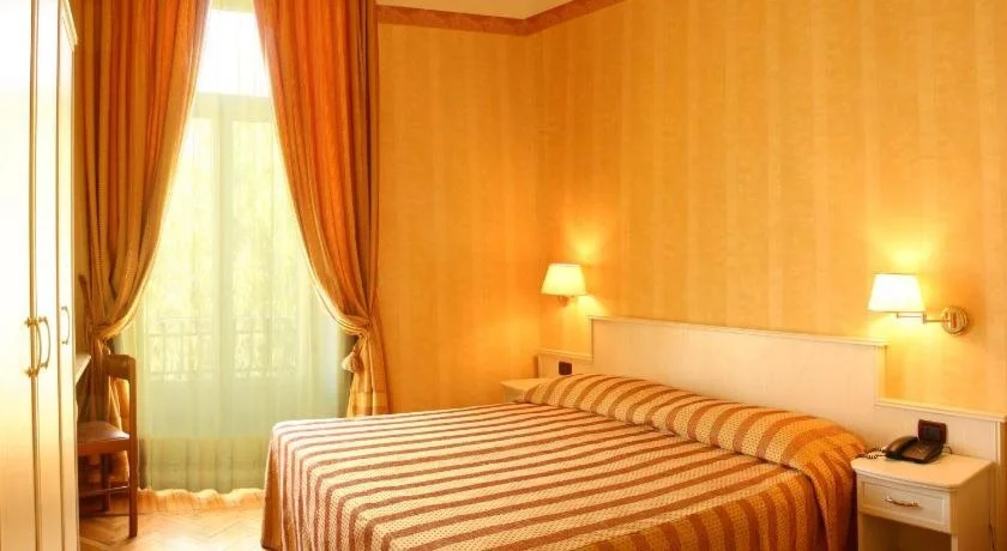 Hotel Aurora