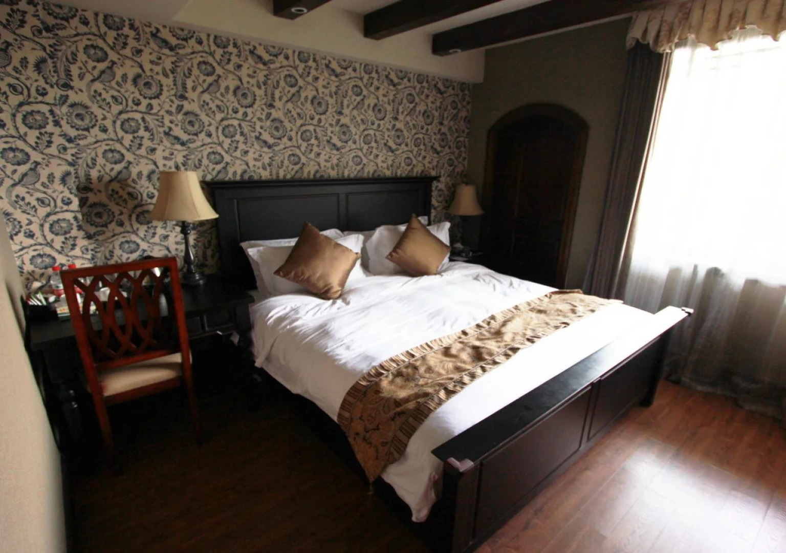 West Lake Reclusive Life(Shangmanjuelong Branch)