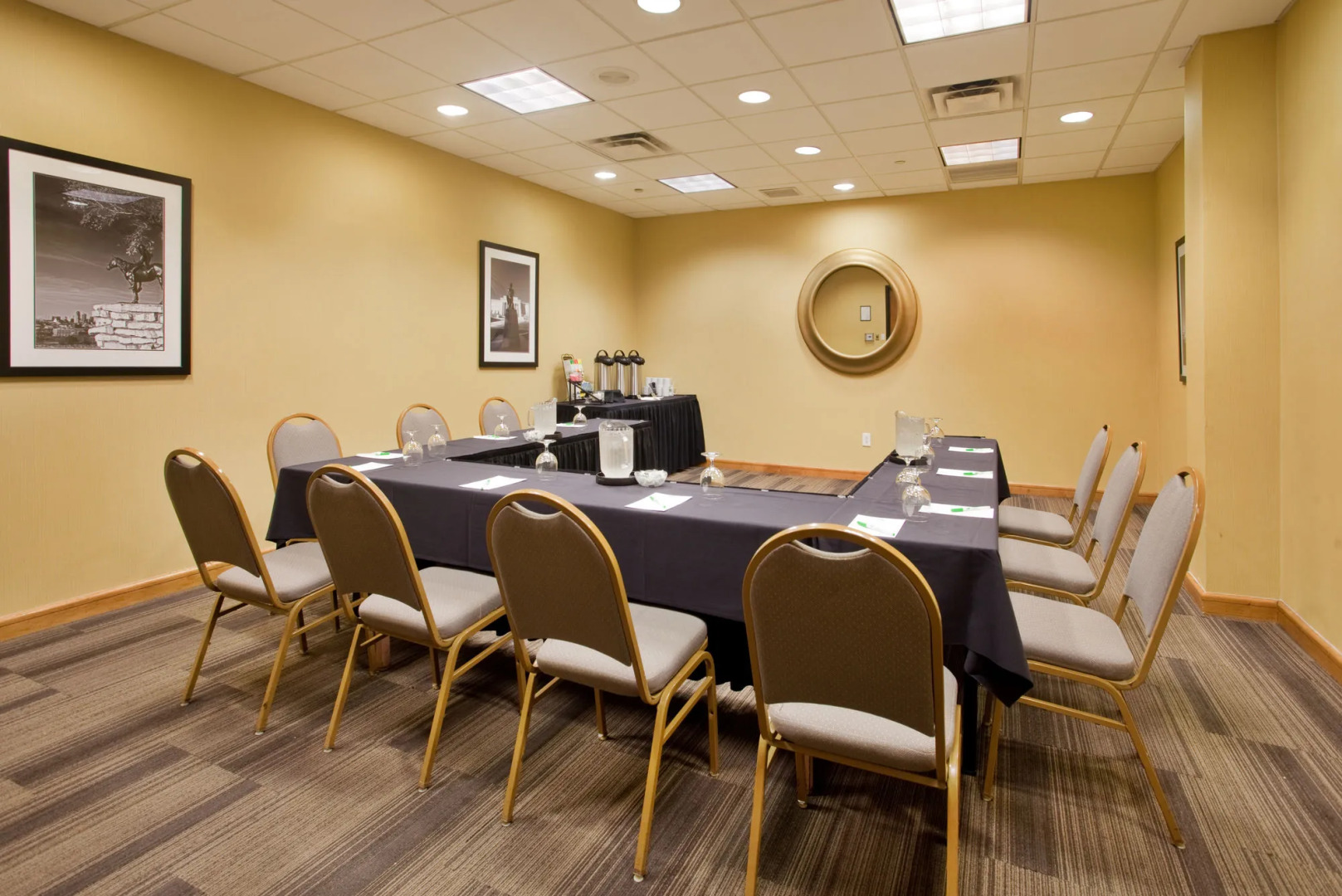 Holiday Inn Country Club Plaza