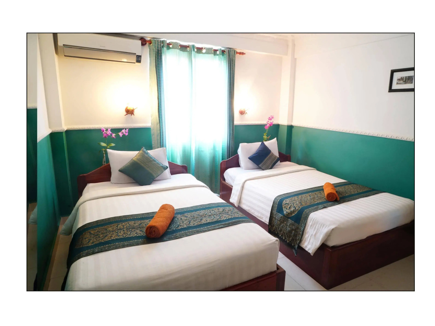 Paris Angkor Boutique