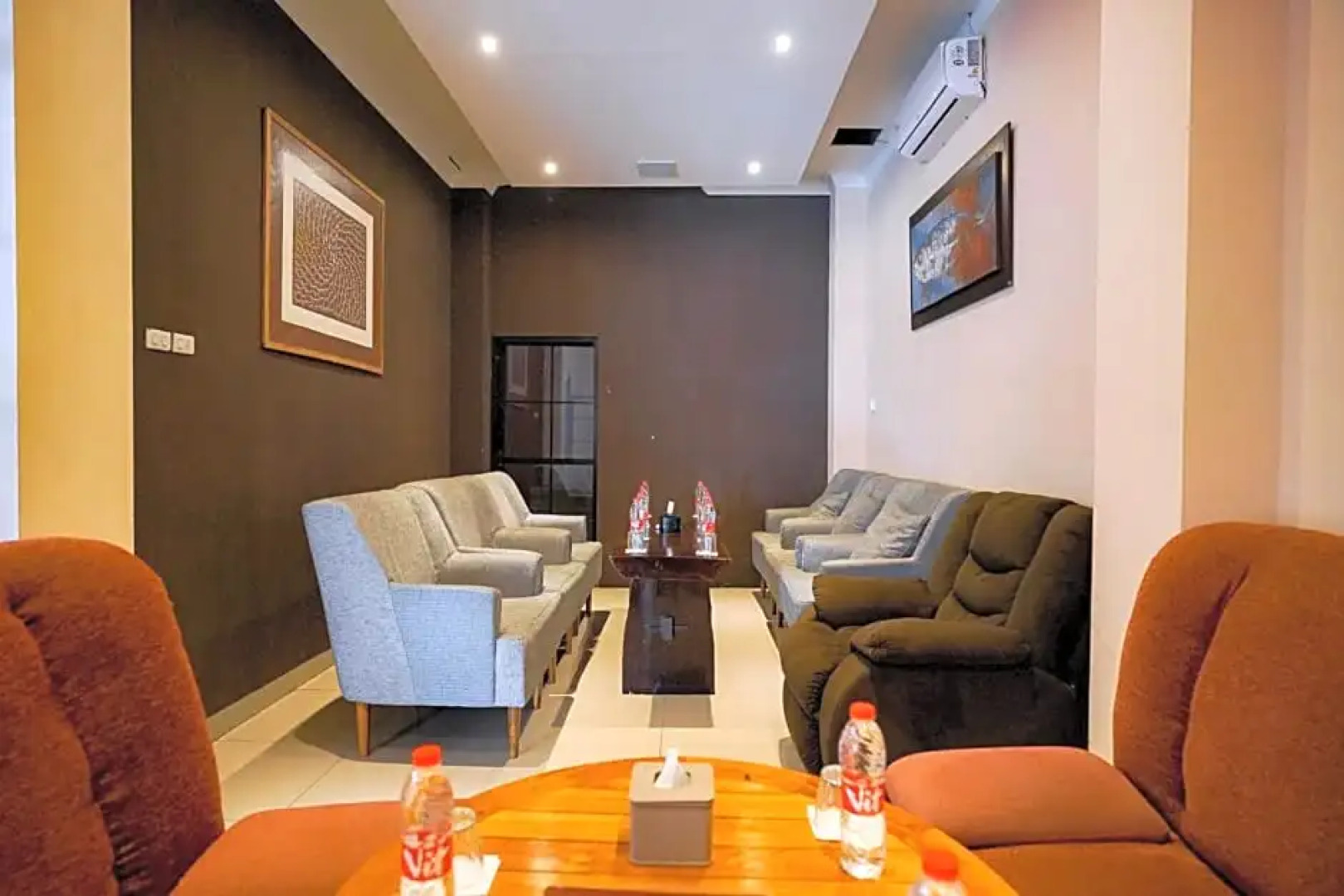 RedDoorz Premium @ Raja Hostel Syariah Lampung