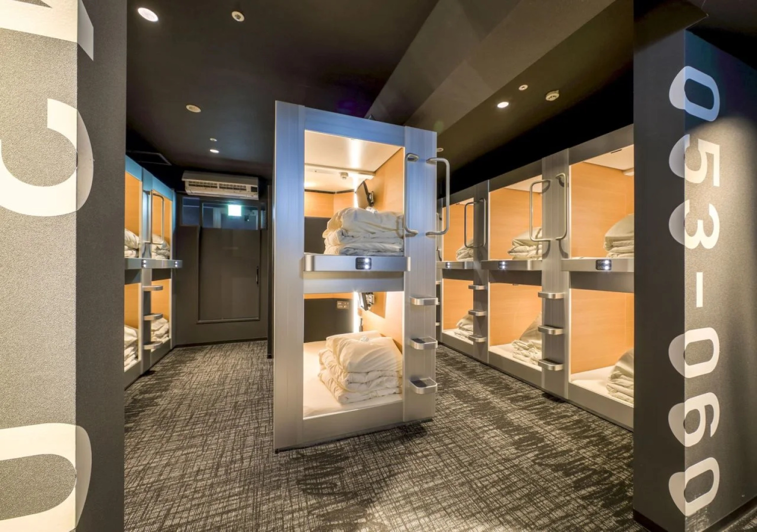 New Japan Capsule Hotel Cabana