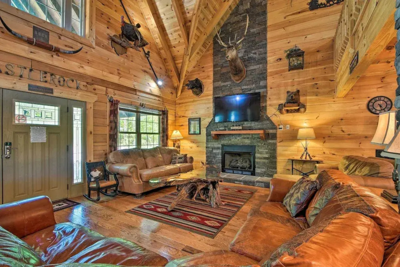 Trenton Cabin w/ Hot Tub - 14 Mi to Lookout Mtn!