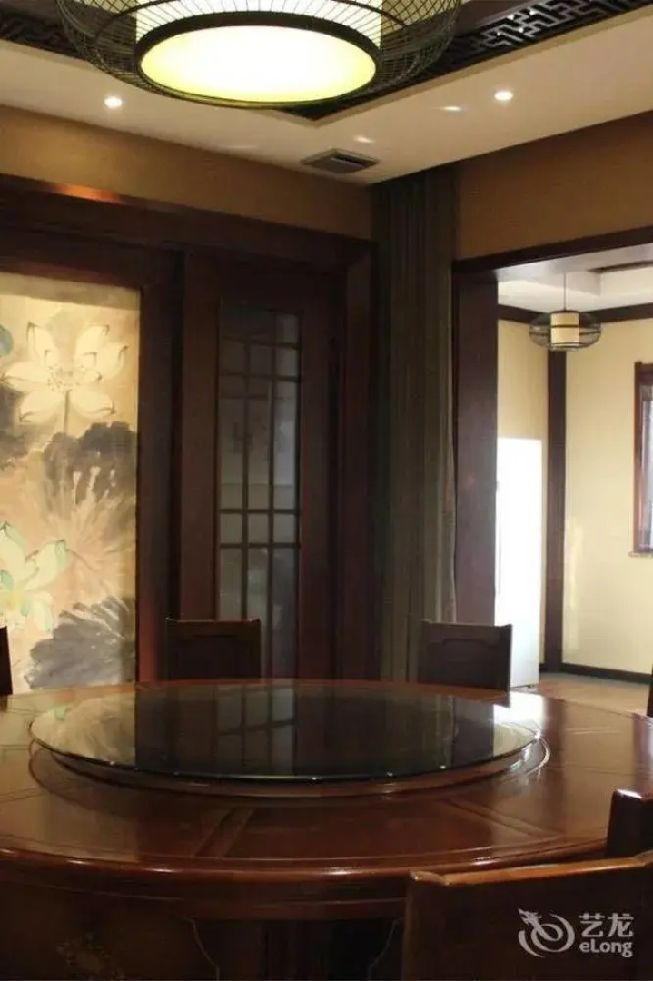 Qinseyuan Inn