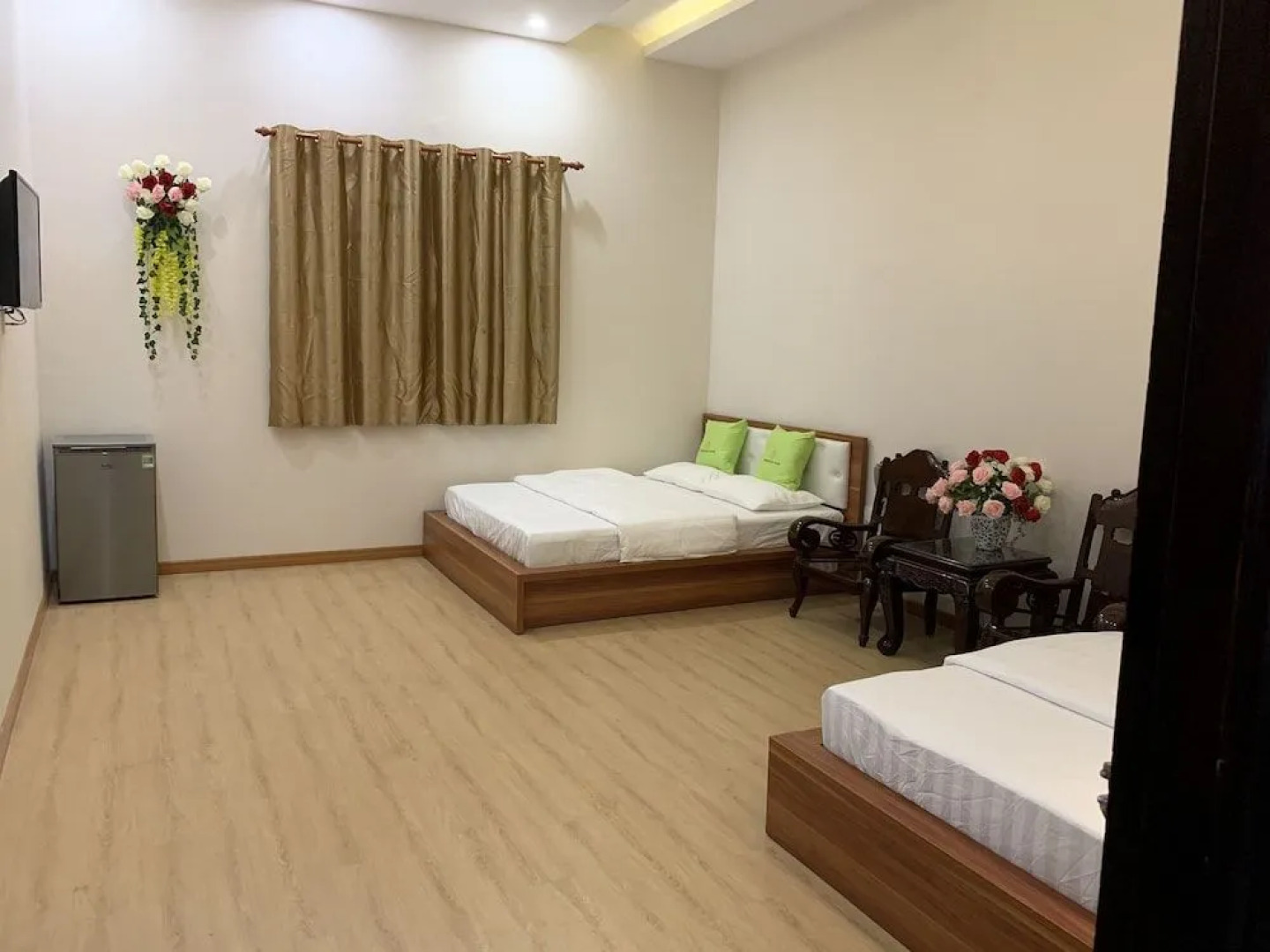 Khách Sạn Không Gian Xanh