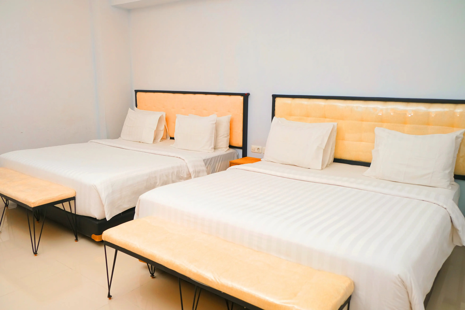 De La Charis Hotel by Waringin Hospitality