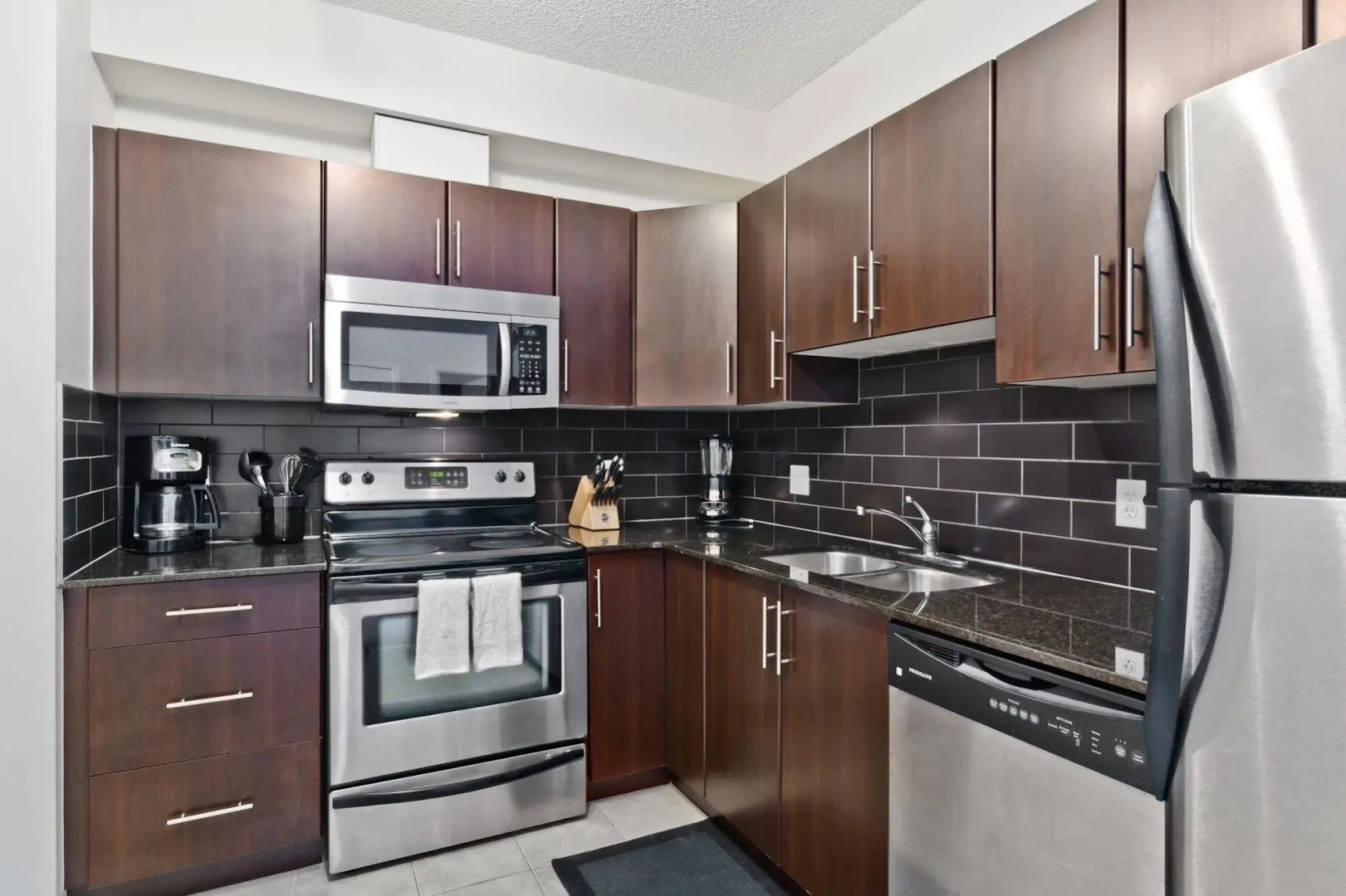 Fastlane Suites in Riverfront