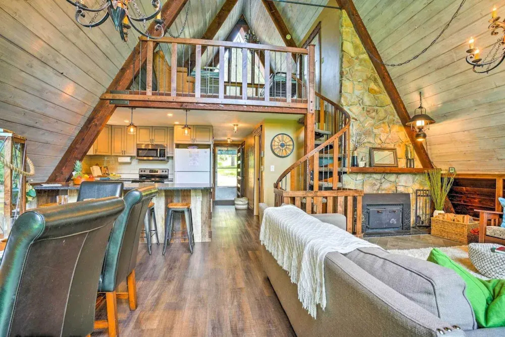 Cascade A-frame Cabin w/ Lake Views!