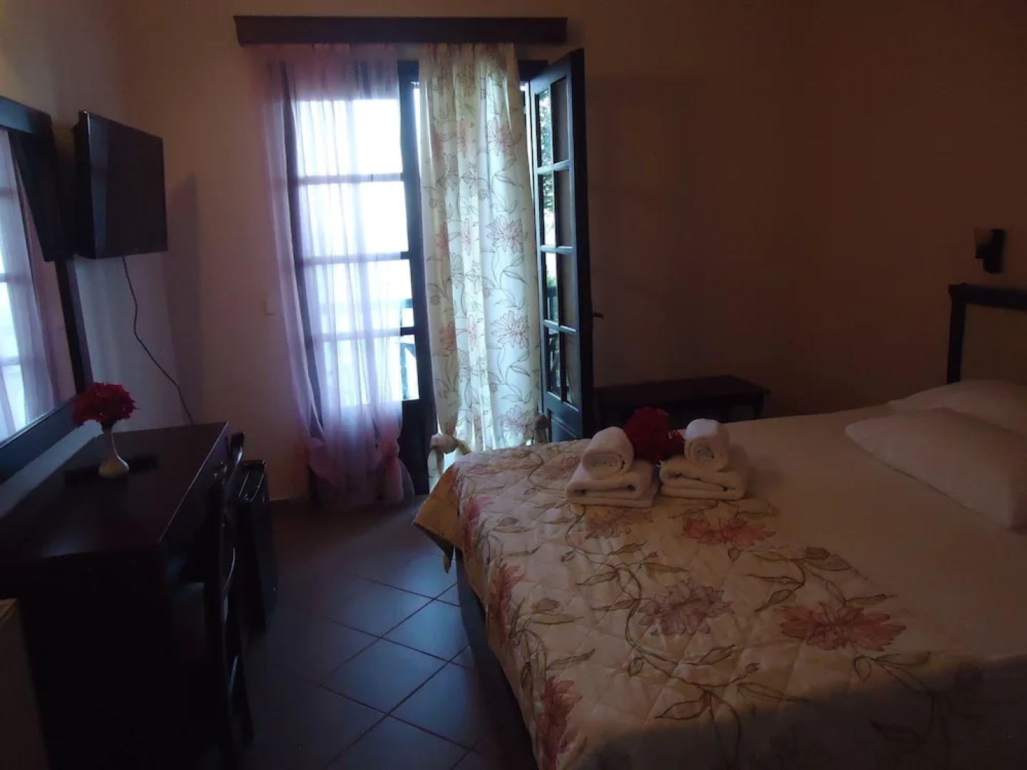 Eden Hotel