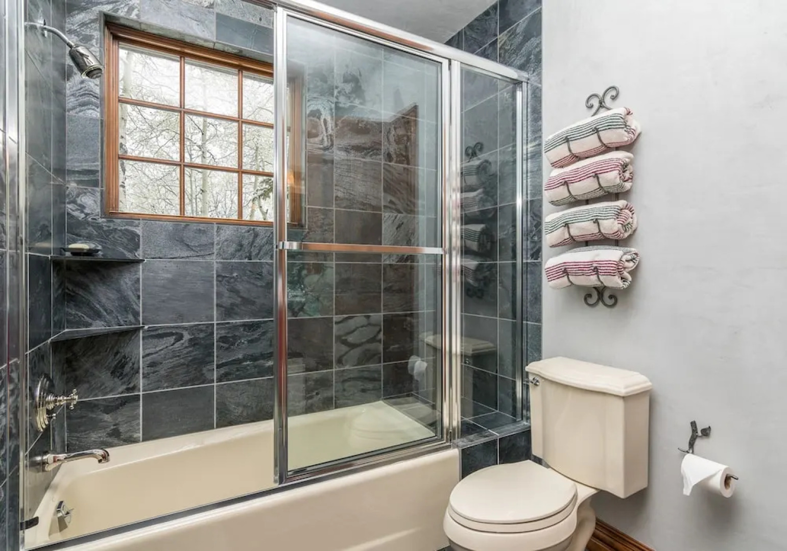 140 Elk Woods Rd Home