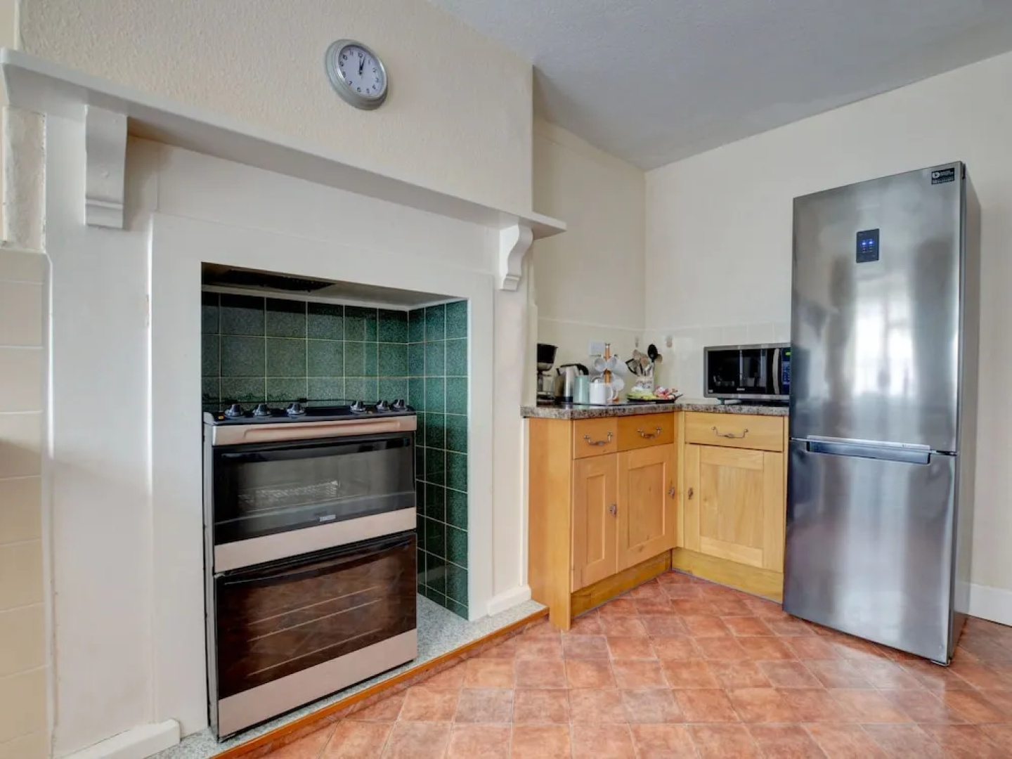 Stunning, Luxury Holiday Home With Covered Swimming Pool and Billiards Table in Barnstaple