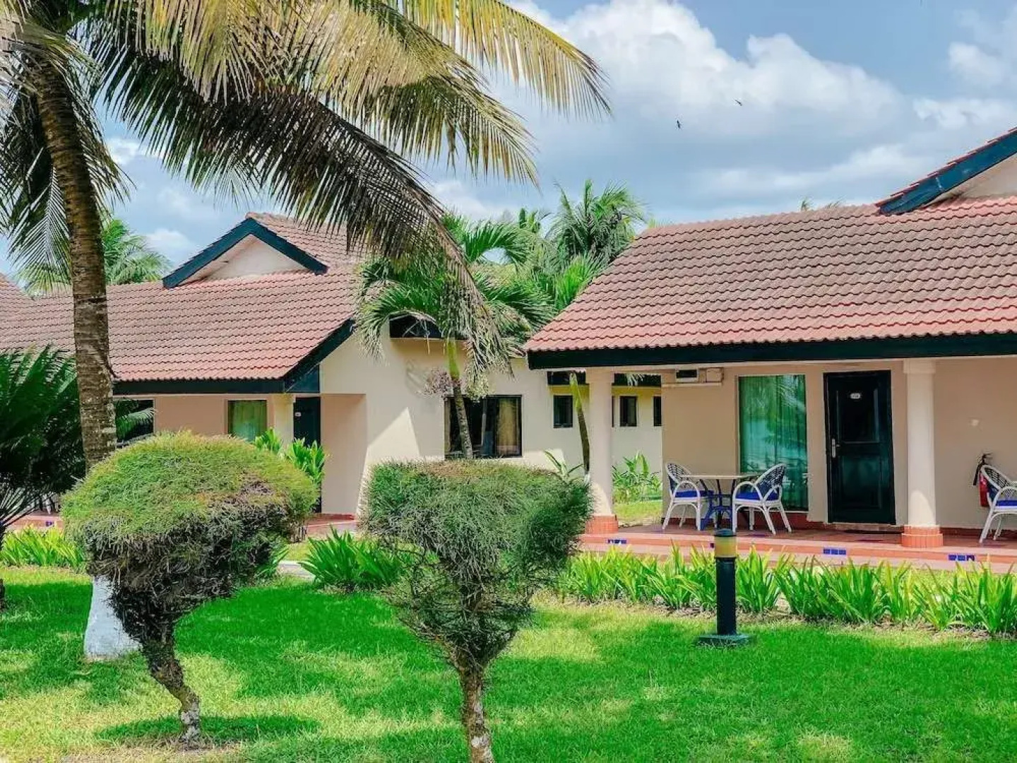 Busia Beach Resort- A Golden Beach Hotel