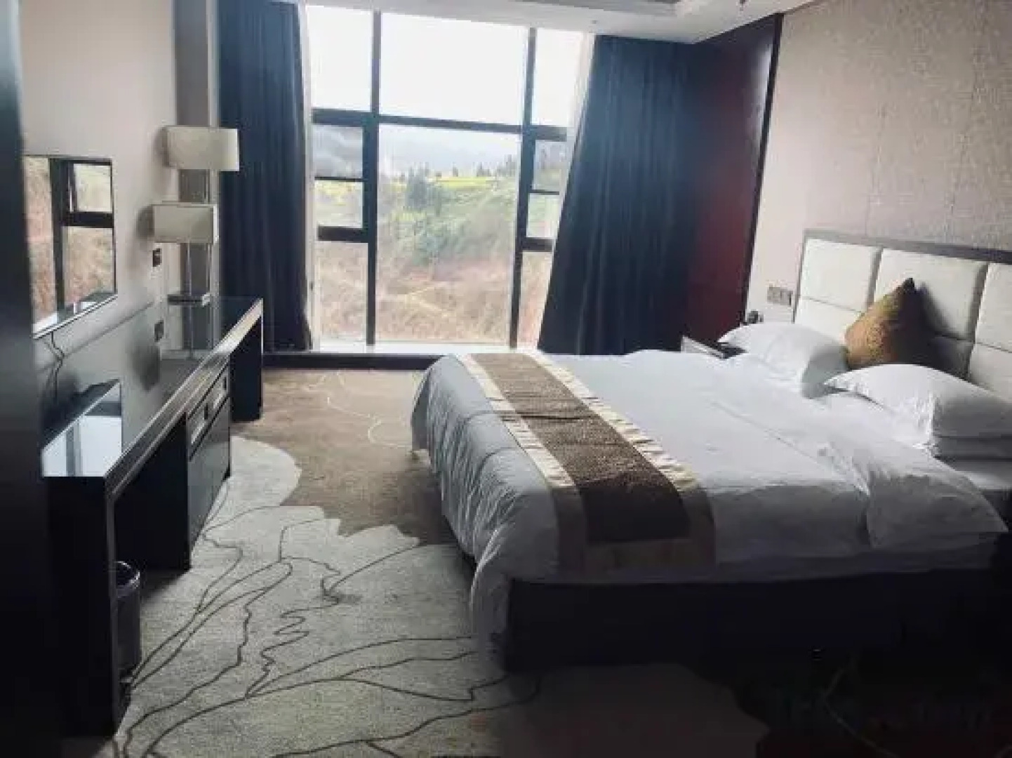 Gezi Hua Grand Hotel