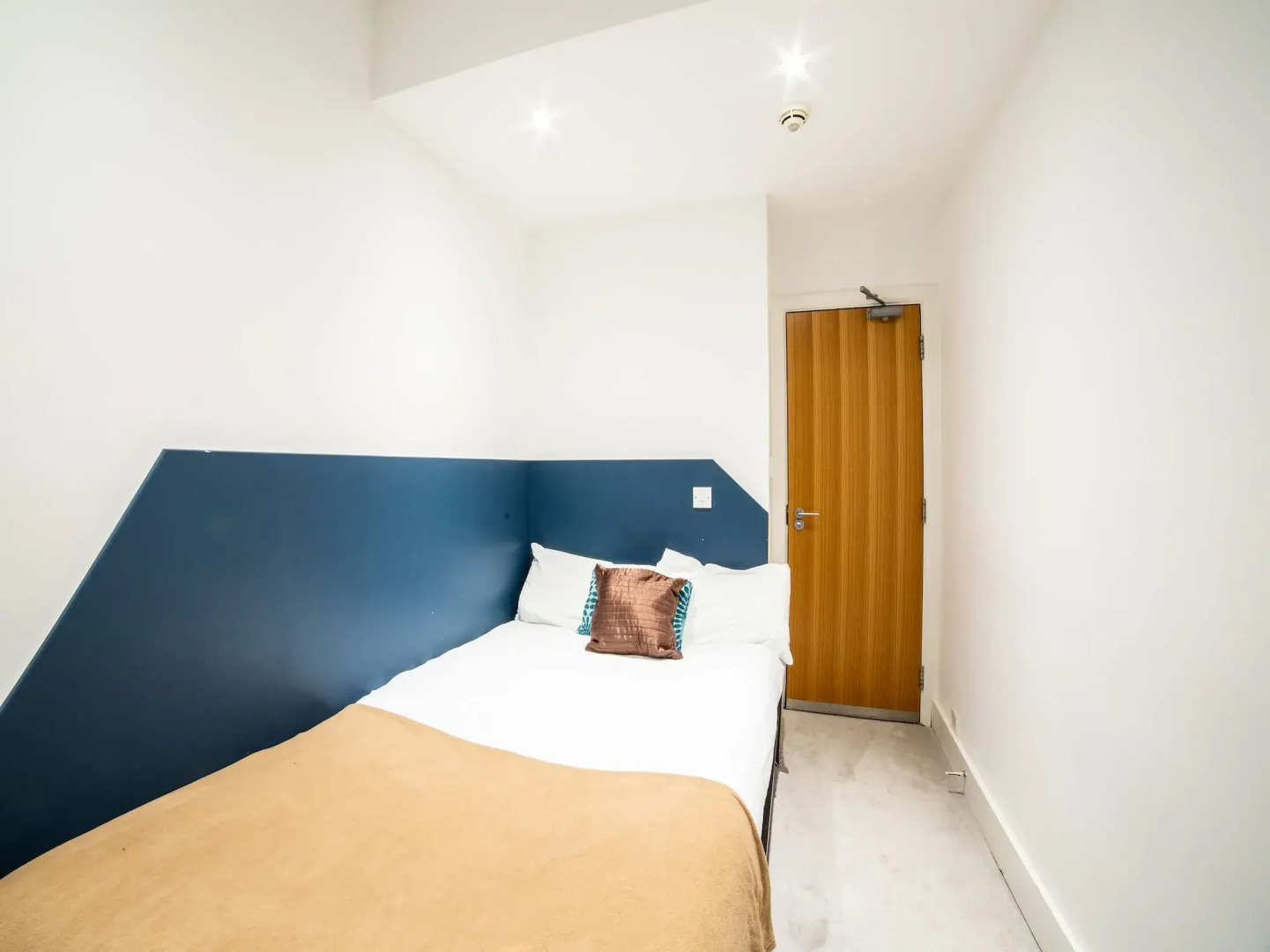 Отель Amsterdam