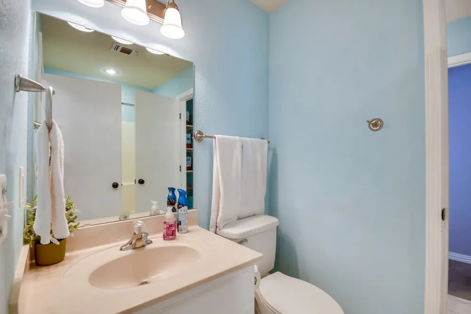 Pet-friendly Amarillo Home: 5 Mi to Downtown!